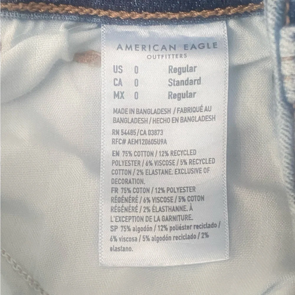 American Eagle Low Rise Bootcut Ripped Blue Jeans Size 0 - Picture 8 of 15